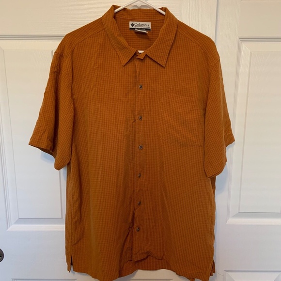 Columbia Men's Short Sleeved Plaid Button Down Shirt Orange Size L - Picture 1 of 10